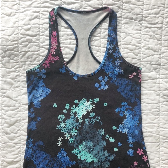 Cool racerback in pop petal multi - Picture 3 of 4